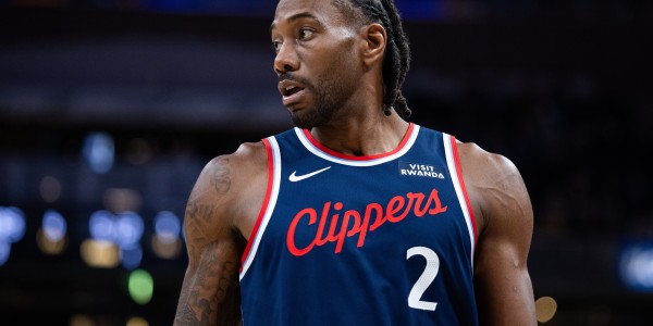 打得还行！伦纳德打满首节8中4拿到8分3板1助