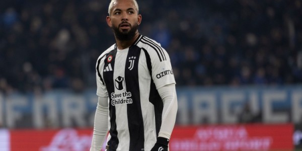 bob半岛体育官网-慢镜头：图多尔打算重新启用道格拉斯-路易斯，认为他最适合前腰