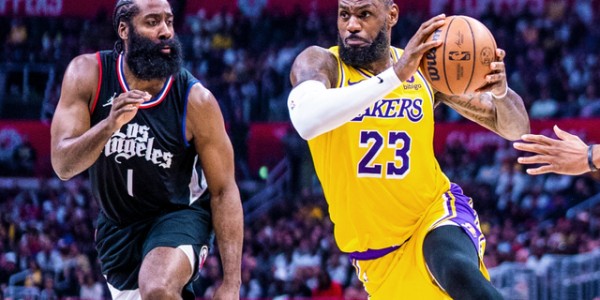 不是控卫却都干起控卫的活儿 詹姆斯和哈登谁助攻更强？