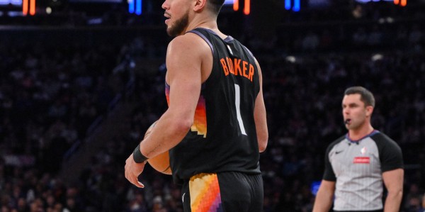 两位核心伤退！马威：这太糟糕了 格林为了回来付出了很多努力