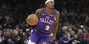 名记：太阳&amp;amp;热火探索了比尔交易但谈判破裂 买断的可能性越来越大