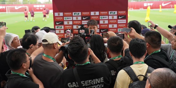 bob半岛体育官网-赛前集训现场直击：徐彬李昊独家对话媒体