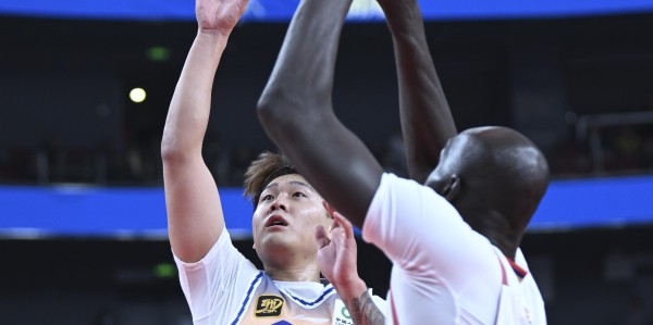 bob半岛体育官方网站-追光 | CBA多起重磅交易，传递什么信号？