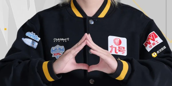 bob半岛体育官网-重庆狼队人员变动公告：增补选手小叶正式转入大名单