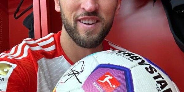 bob半岛体育平台-还有什么比造5球更值得高兴？凯恩找到了“孙兴慜”！